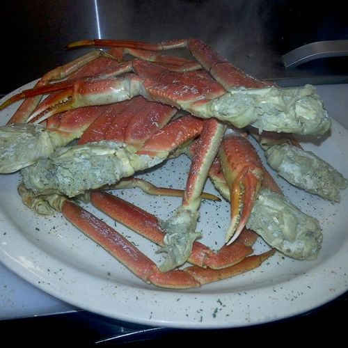 Fresh Steamy Crab Legs! YUM!