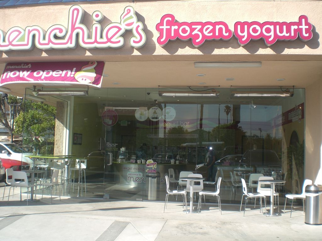 Menchie's Frozen yogurt Store
