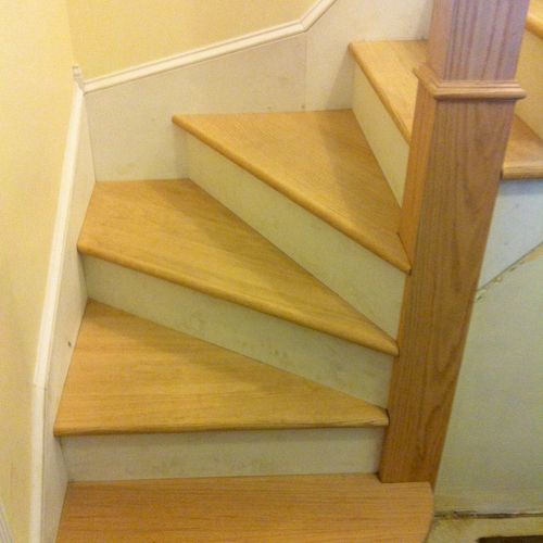 Custom Red Oak Winding stairs 2