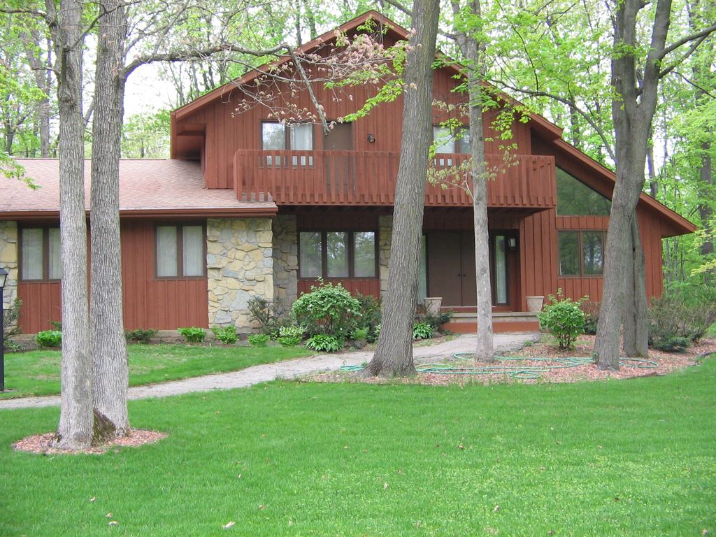 One of the many exteriors I have painted in Madiso