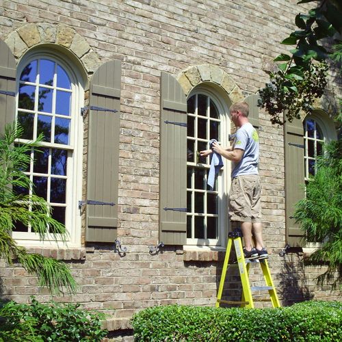 Window cleaning in Raleigh