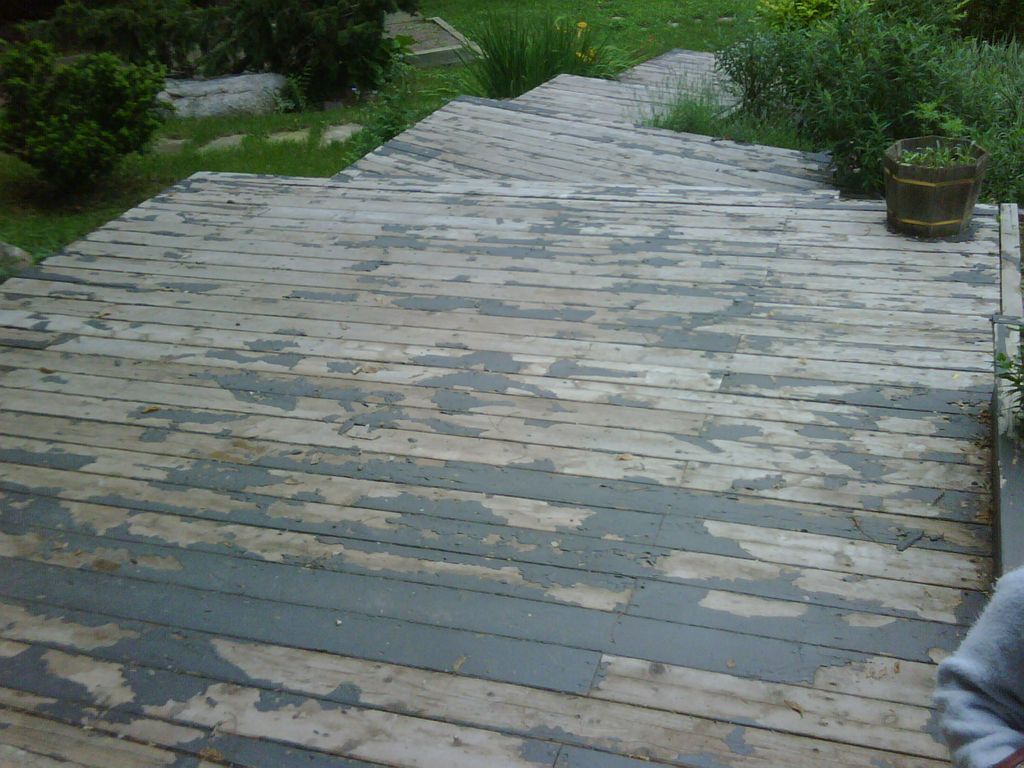This is the before looks of a deck in Boulder, CO 