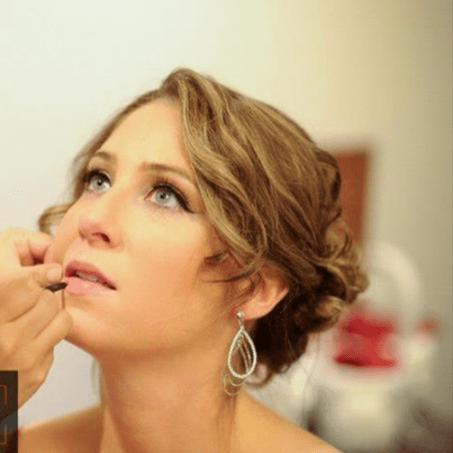 Romantic makeup for the braidsmaid
