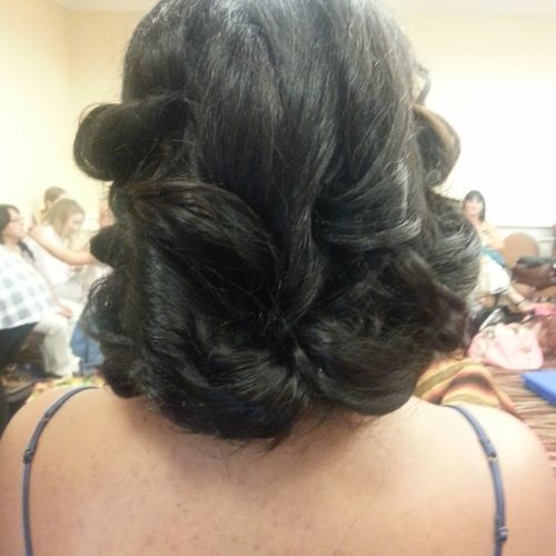 Bridal Event
Hairstyle