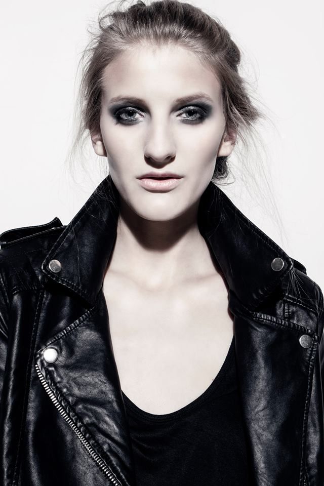 Makeup: Me
Photographer: Julie Teitler
Model: Ingr