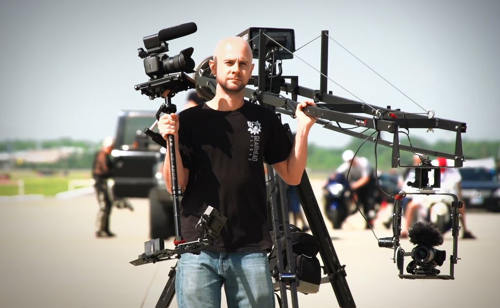 Steadycam, 12 Kessler Crane with pan tilt head