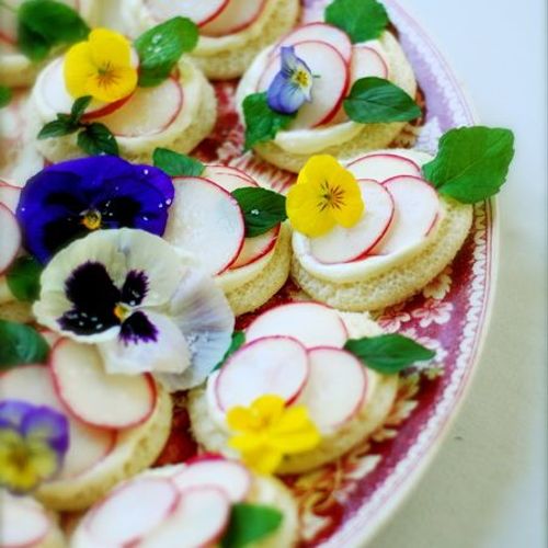 Tea Canopies with Edible Flowers