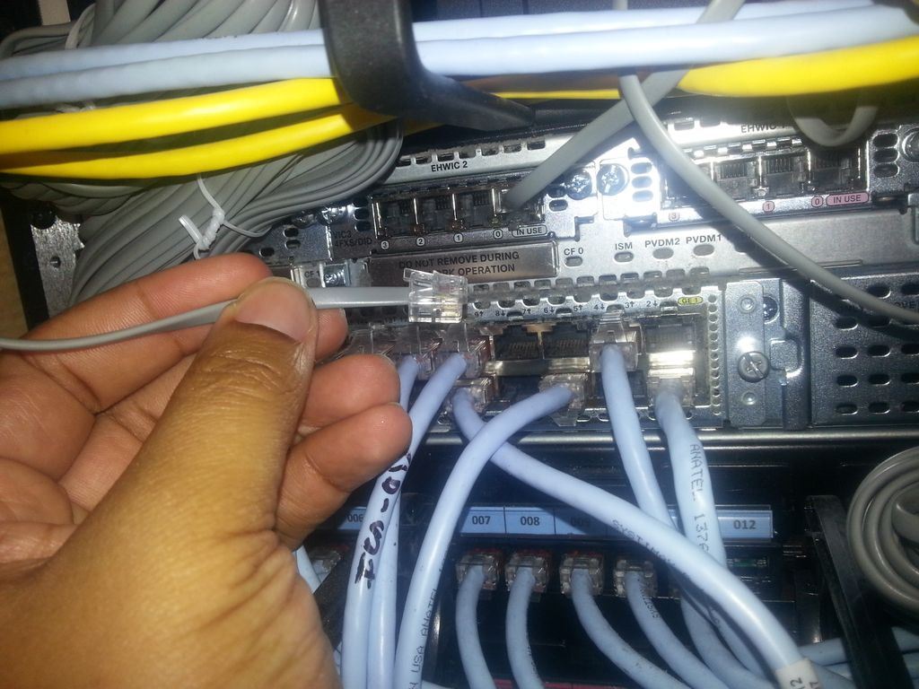 Connecting the FXO card inside the router