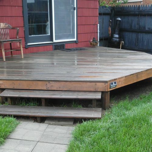 A simple deck built to accompany the 6 foot patio 