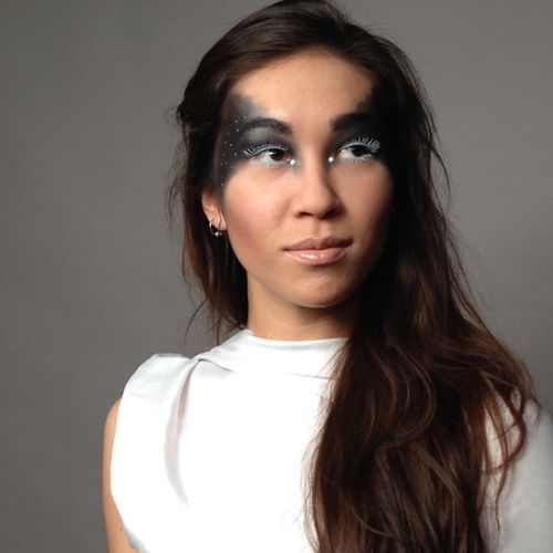 Model: Alana Suen
Makeup Artist: Felicia Goodfello