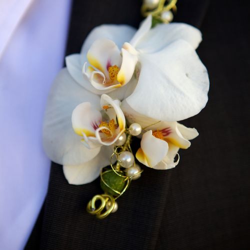Spring Groom's Boutonniere at The Legion of Honor,