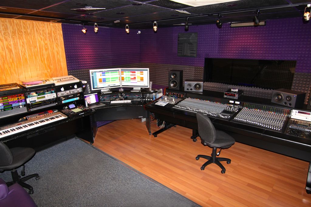 As a world-renowned studio, Debonaire has witnesse