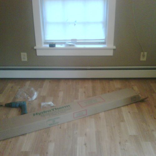 New flooring,new radiator,new window&trim,fresh pa