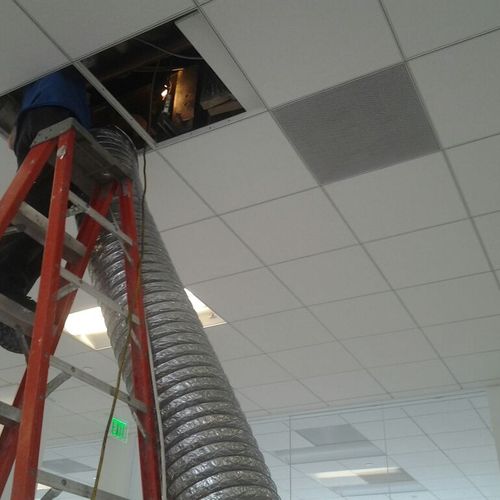 commercial air duct cleaning in Los Angeles.