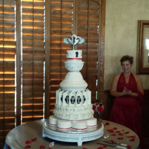 6 foot 7 tier wedding cake