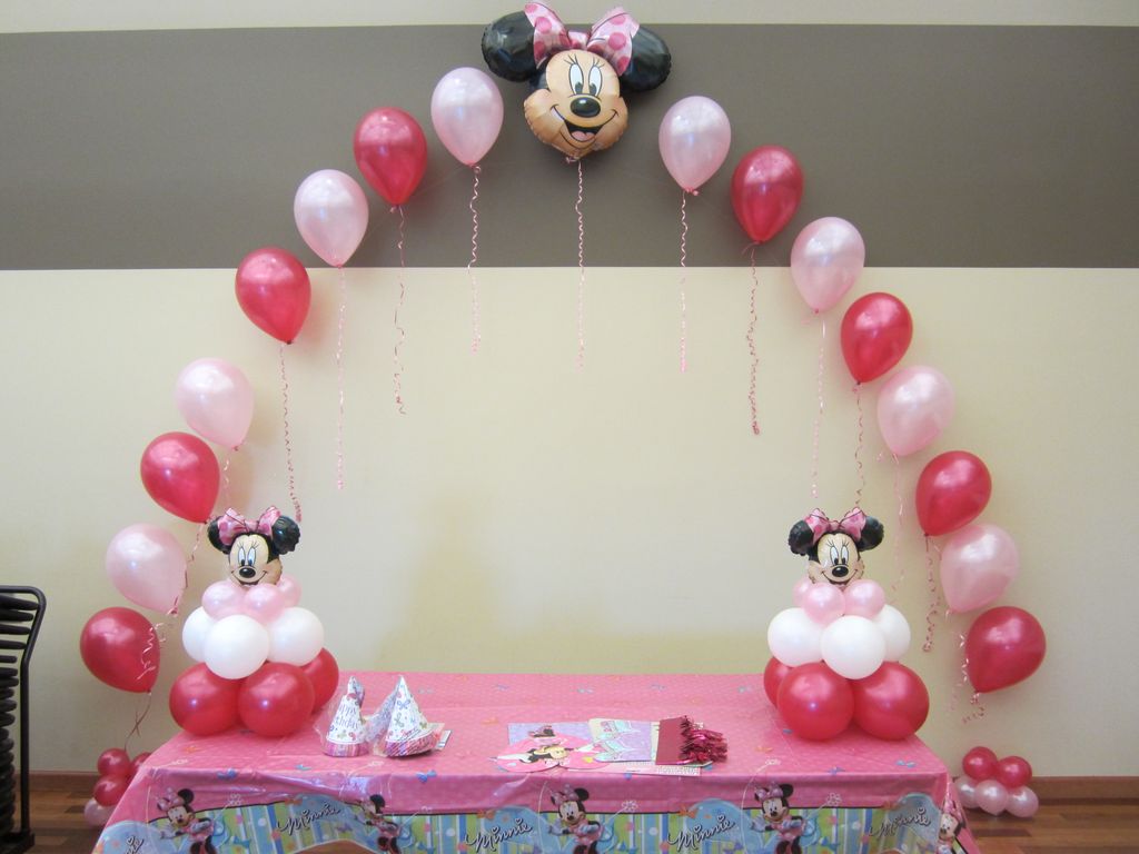 Minnie Mouse pearl balloon arch for your daughter'