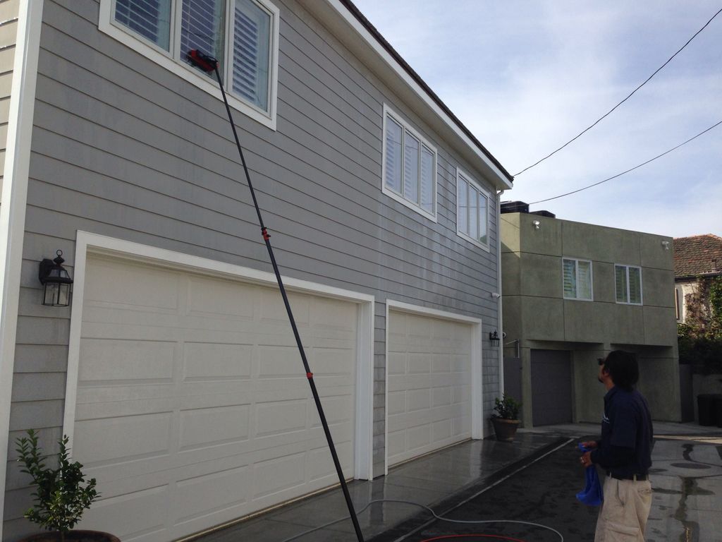 This is how we clean the exterior windows, this me