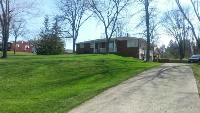 This is a lawn that we cut yesterday in Canal Winc