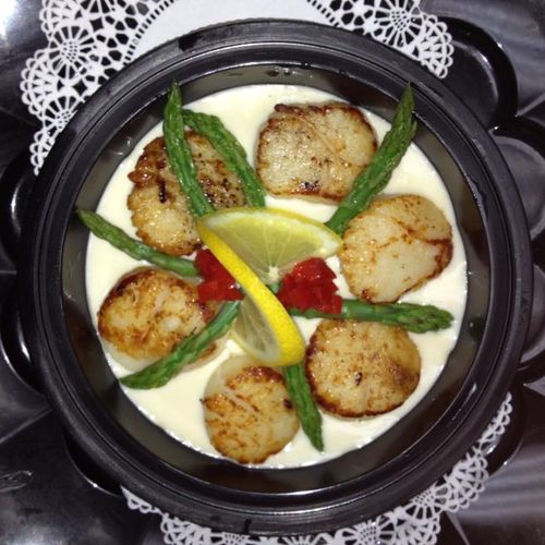 seared jumbo scallops with asparagus and sherry cr