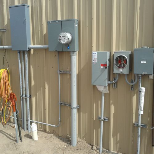 A R.E.C. meter and hybrid breaker box for wind and
