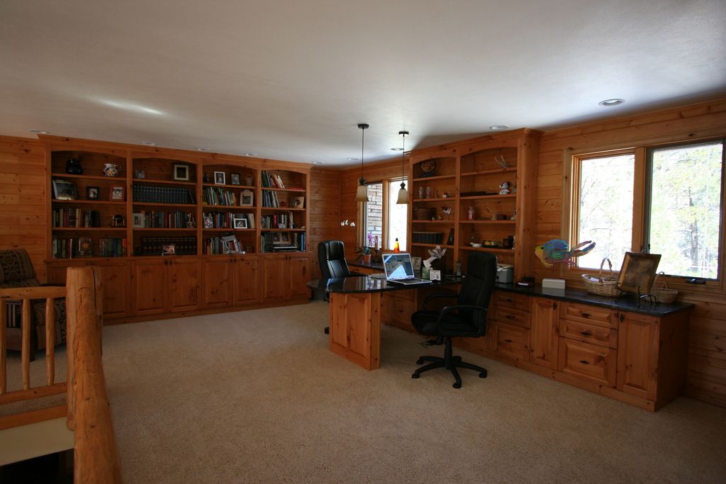 Home Office and Built-Ins