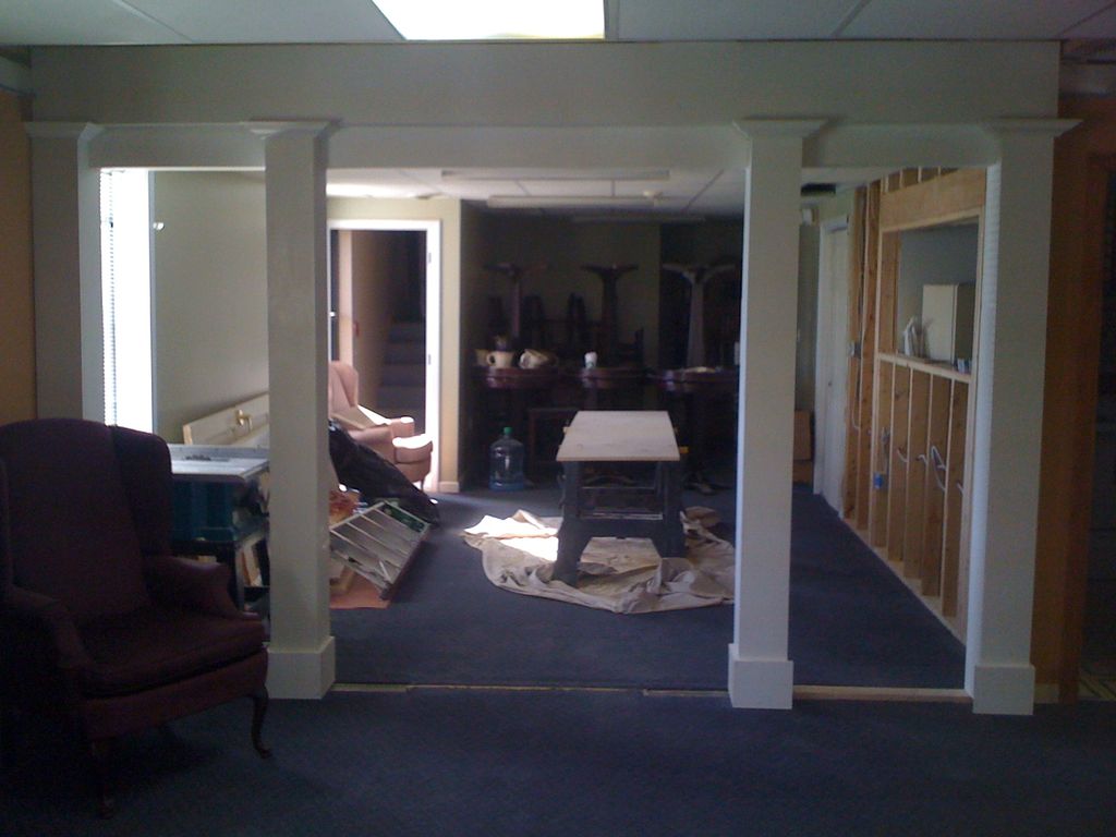 Starting Bistro. Wall removed. Also pass thru to r