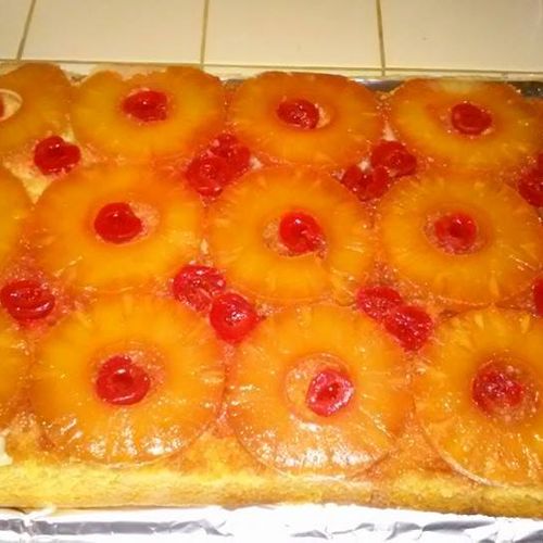 Pineapple upside cake