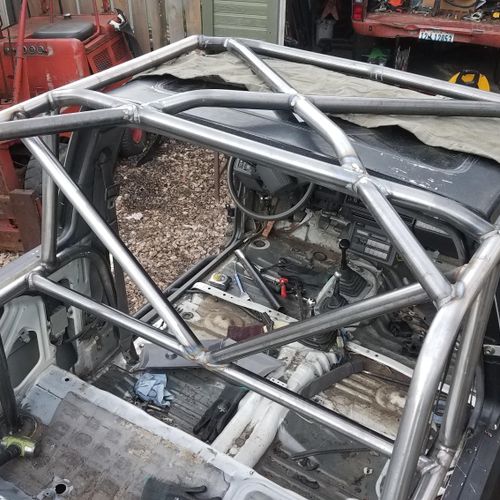 roll cage on an original Toyota 4runner 