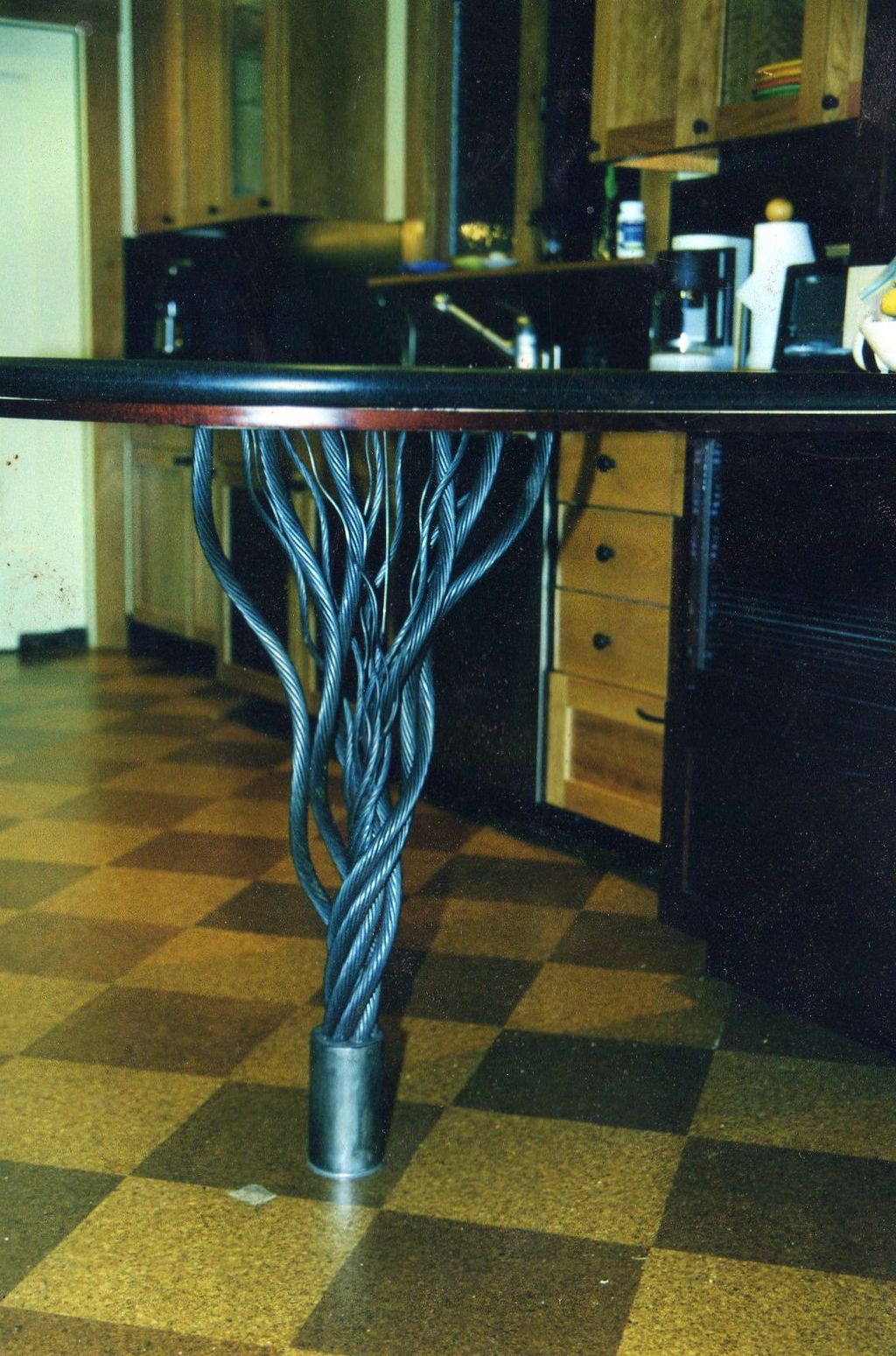 Separated wire rope counter base
