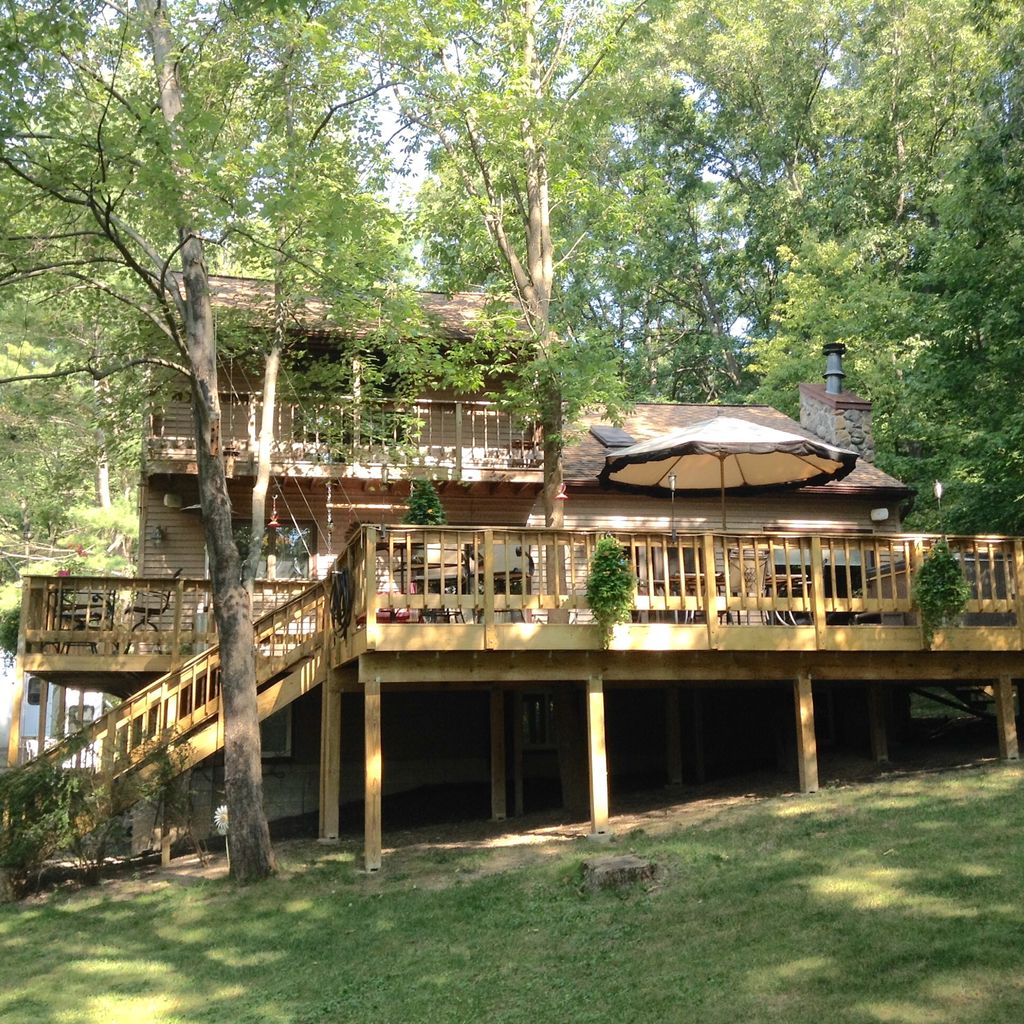 contemporary with wraparound deck