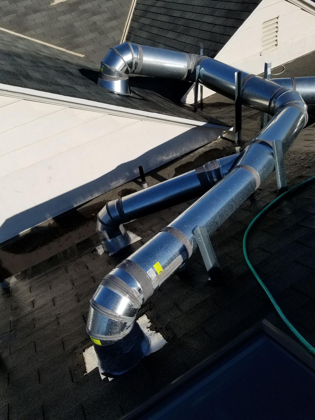 expose ducting being water test for leaks