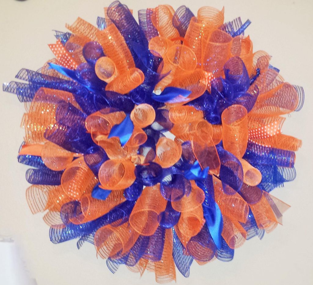 Show your team spirit with custom made wreath