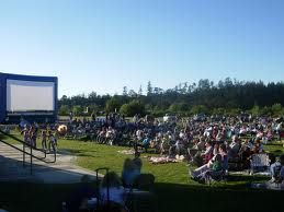 Our 2 story screen can accommodate up to 1500 peop
