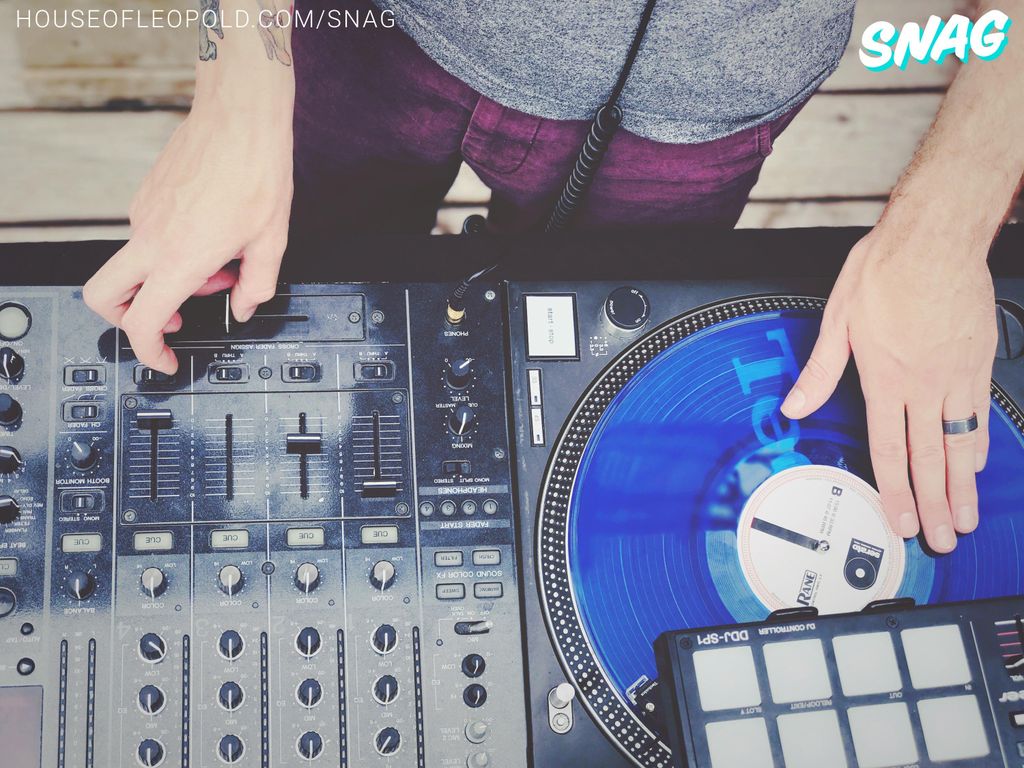 Seth uses vinyl with masterful control. This enabl