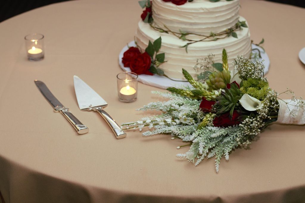 Cake table