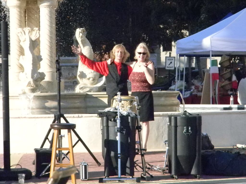 My keyboard player and me performing at Bayfront i