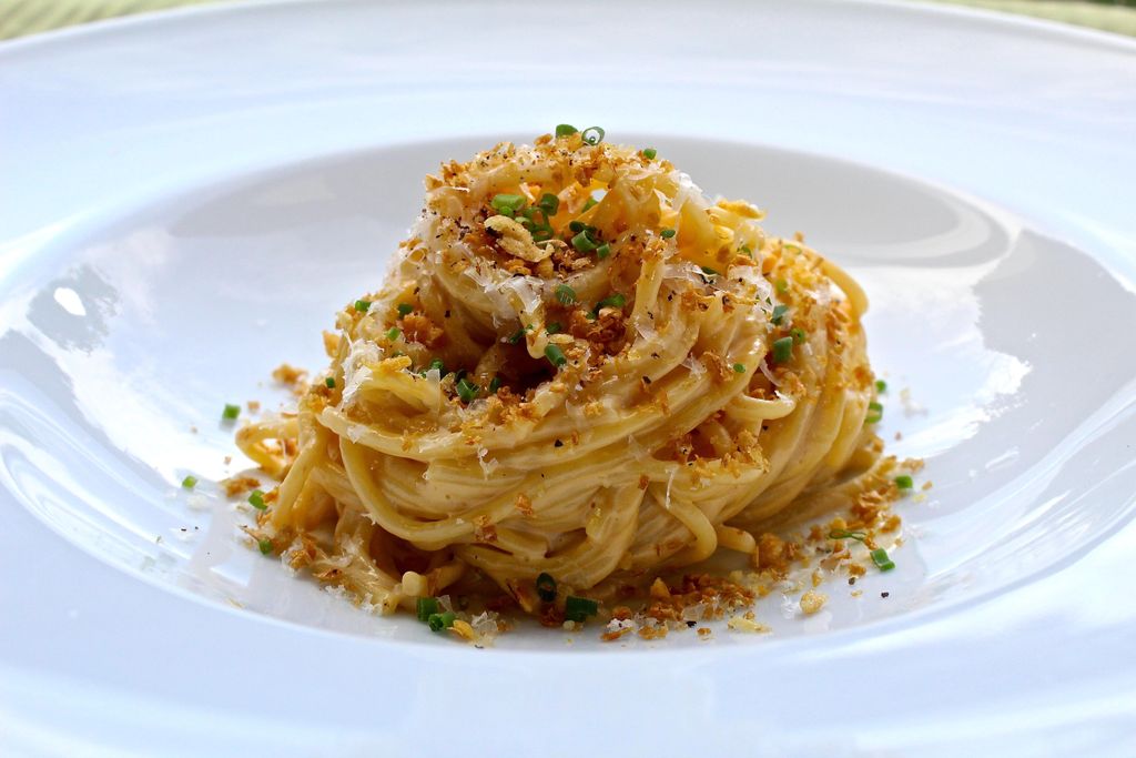 Spaghetti with Roasted Garlic and Sea Urchin Cream