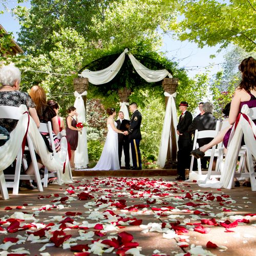 A beautiful wedding in Bountiful.