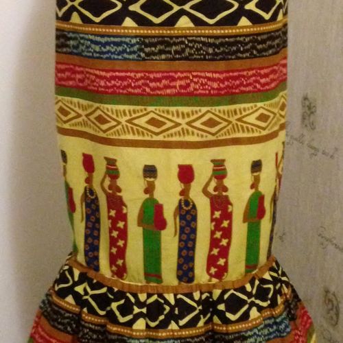 Beautiful, high-waist fitted/flounce skirt in Afri