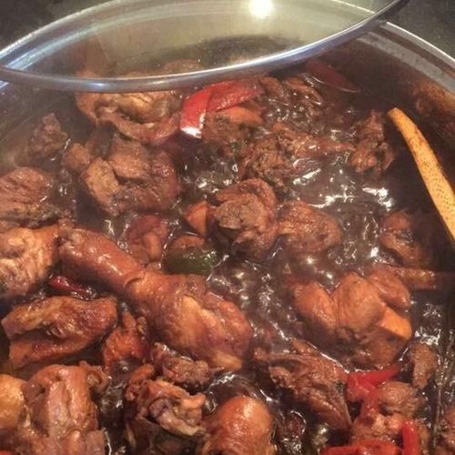 Brown stew chicken 
