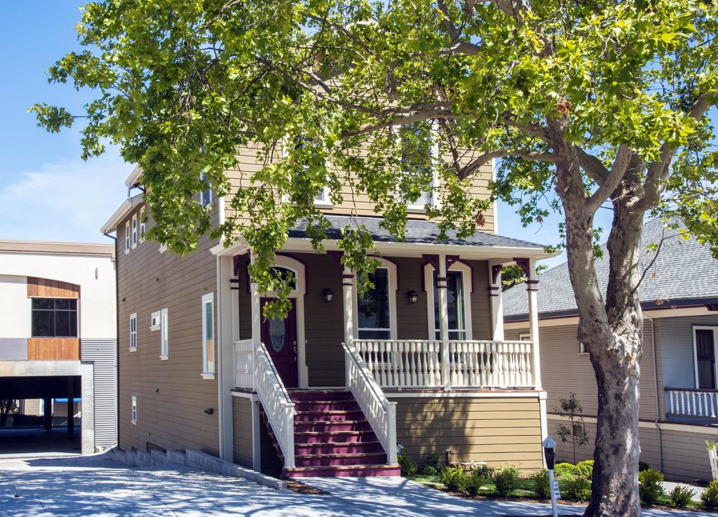 Single Family Residential Exterior- Front Porch
