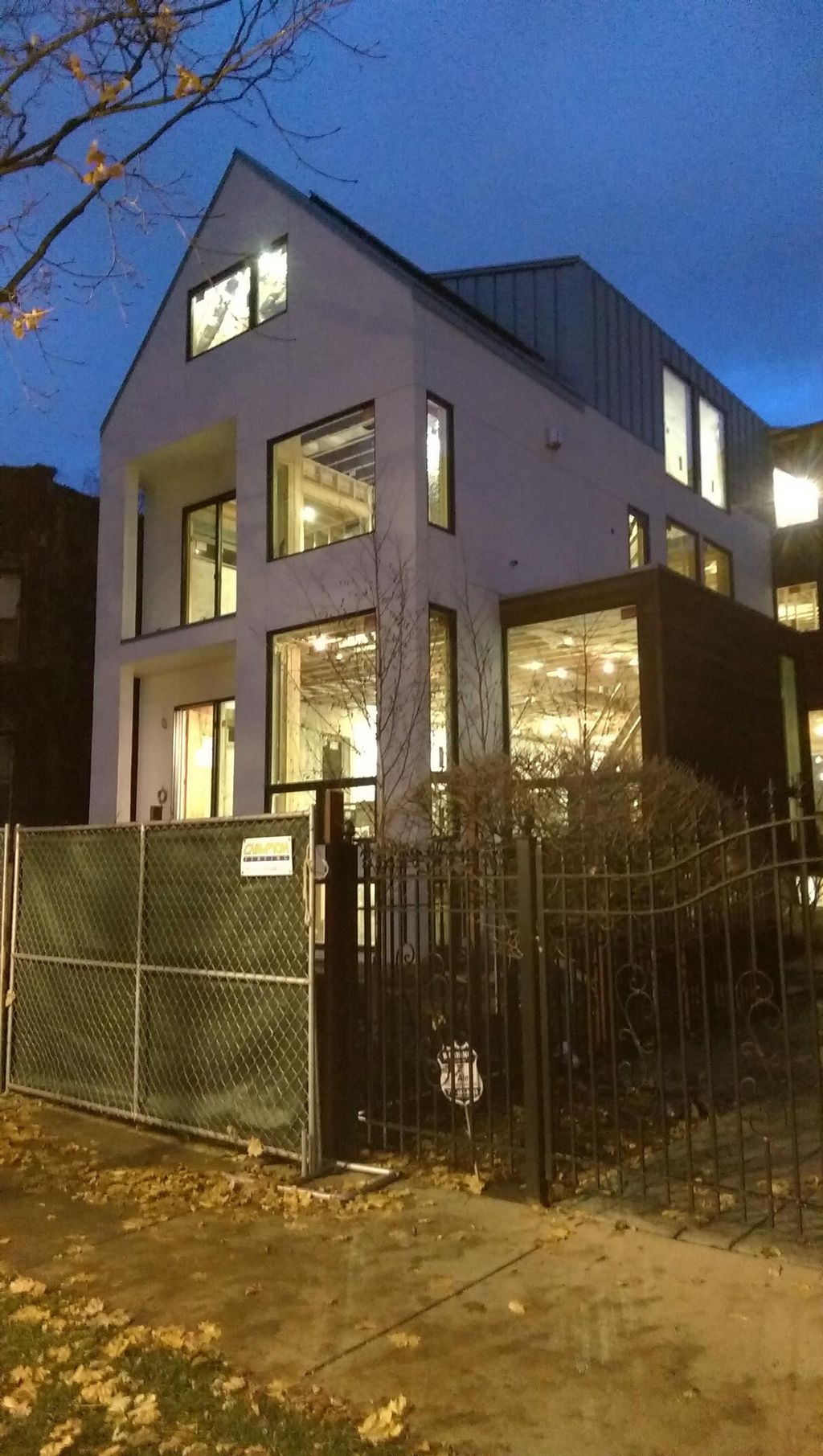 AIR KRETE project in Chicago
(Lakeview)