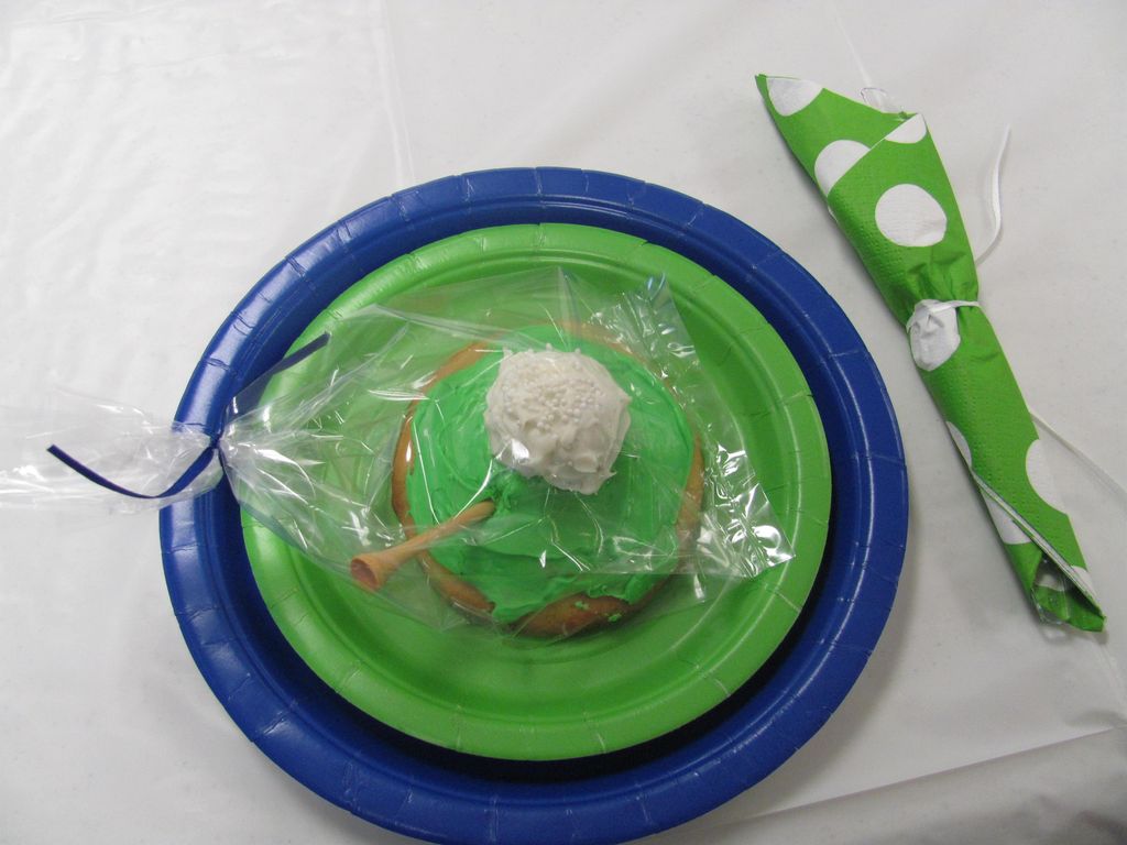Golf Themed Wedding place setting and favor.