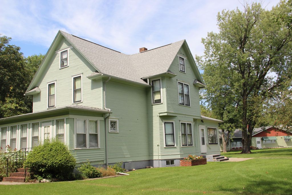 100 year old farmhouse before