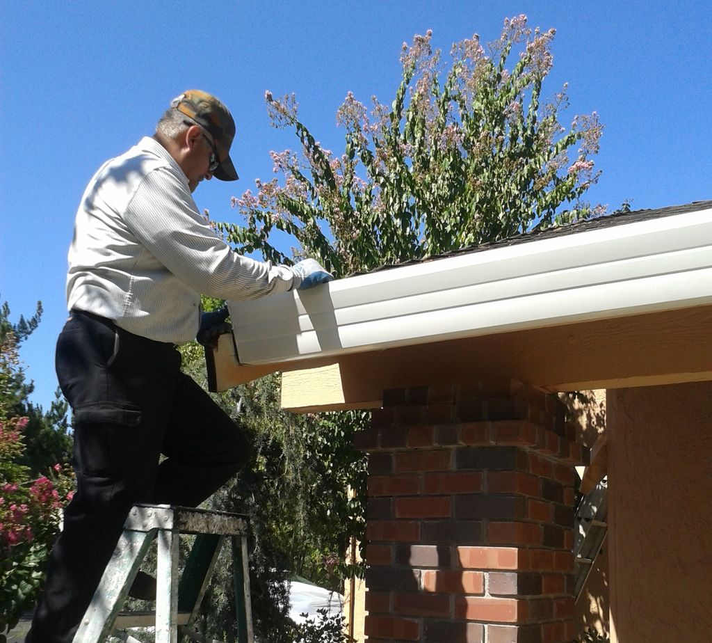 Gutter Installing