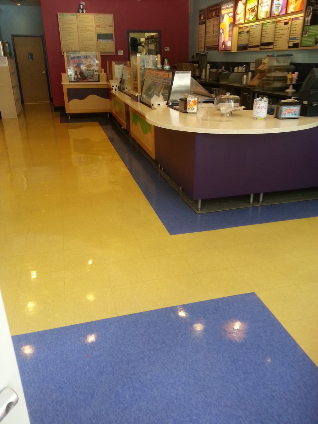 Commercial Cleaning, Strip/Wax Floors