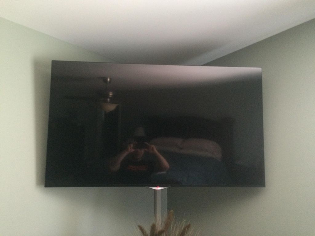 Corner mounted Tv