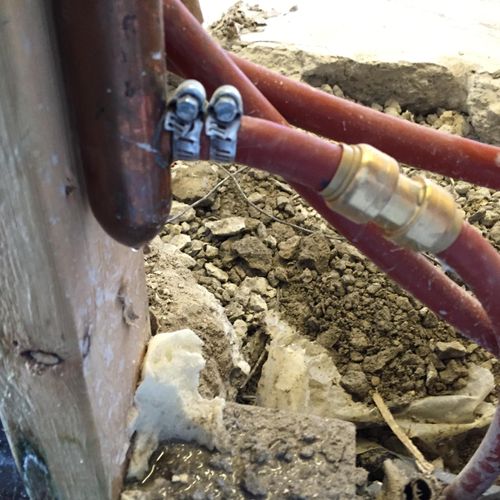 pek pipe leaks had temp repaired shark clamps leak