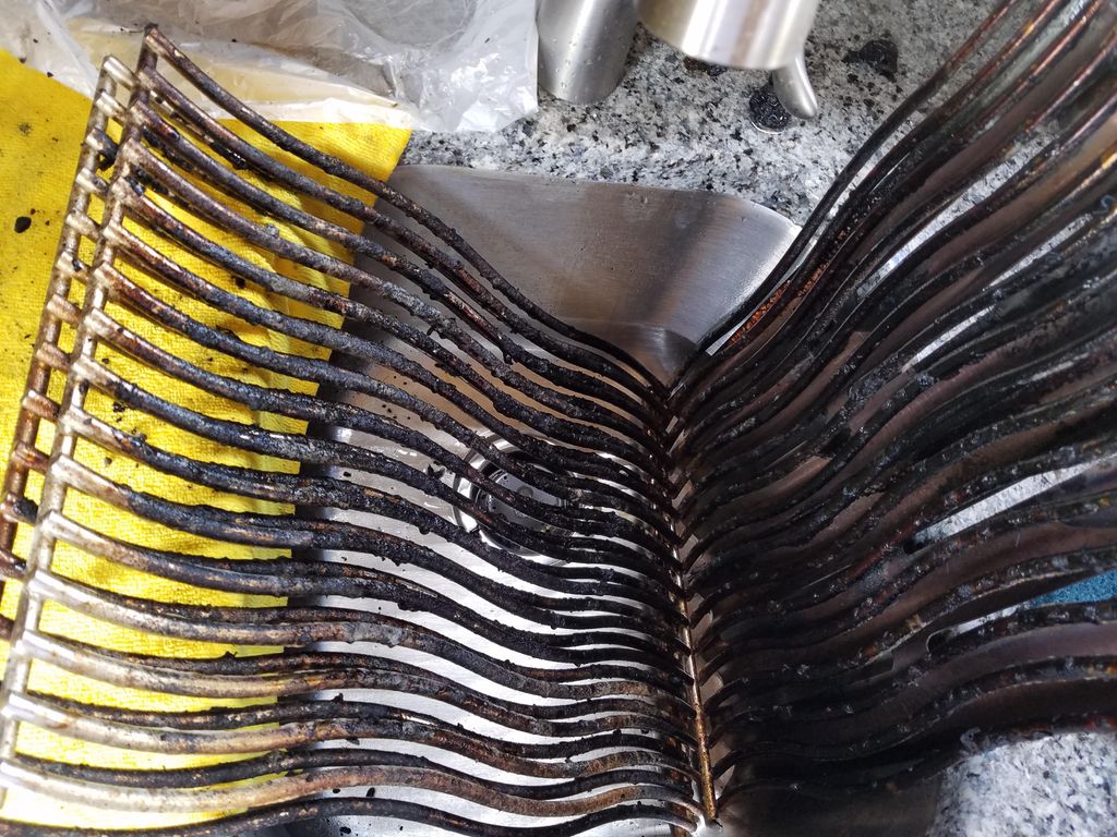 grill before cleaning