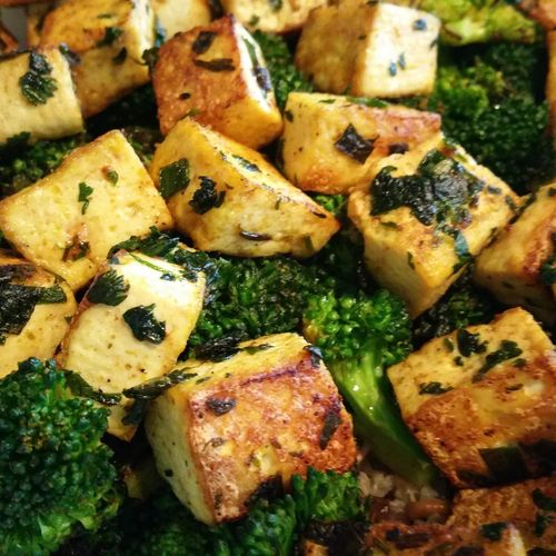 Curry tofu broccoli with cilantro